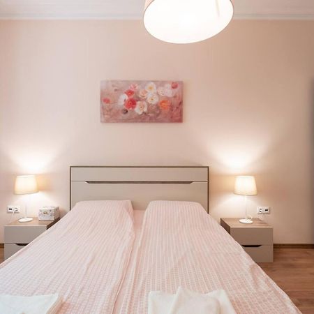 Top Pick! Central Spacious 2 Bedroom Apartment Sófia Exterior foto